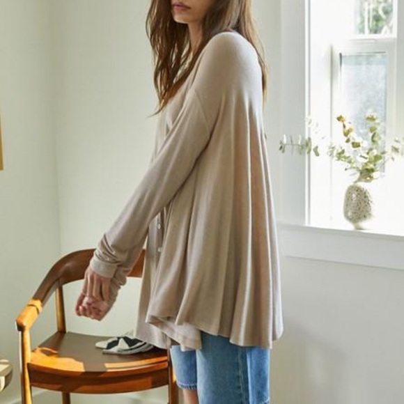 Nwt Knit Hacci Round Neck Button Down detailed Over-Sized Long Sleeve Top - Picture 3 of 4